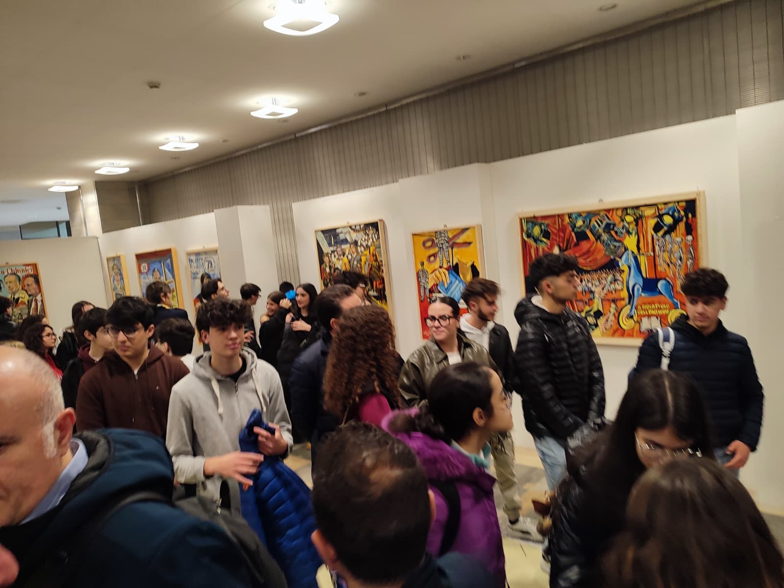 Il questore La Rosa inaugura mostra antimafia di Porcasi