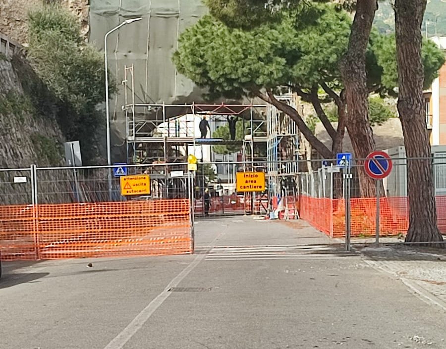 Arco Cristo Re: lavori a rilento, commercianti infuriati
