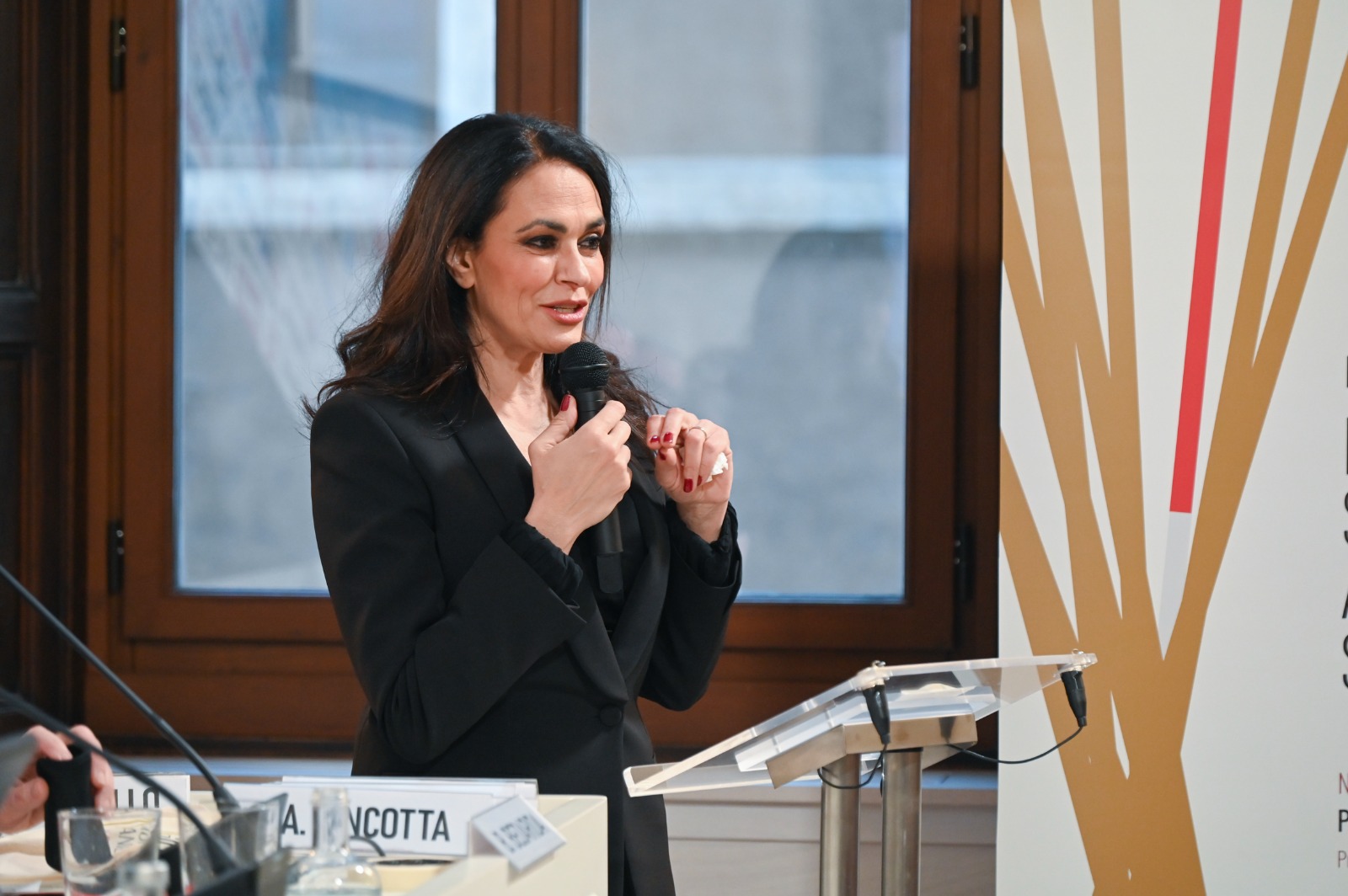 Maria Grazia Cucinotta ambasciatrice delle Eolie