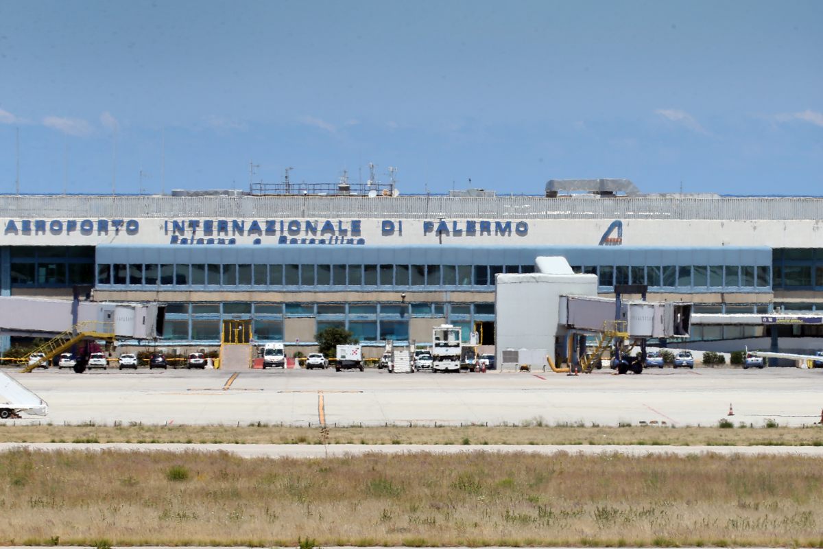 Aeroporto di Palermo, Gesap “Al momento nessun allarme carburante, voli regolari”