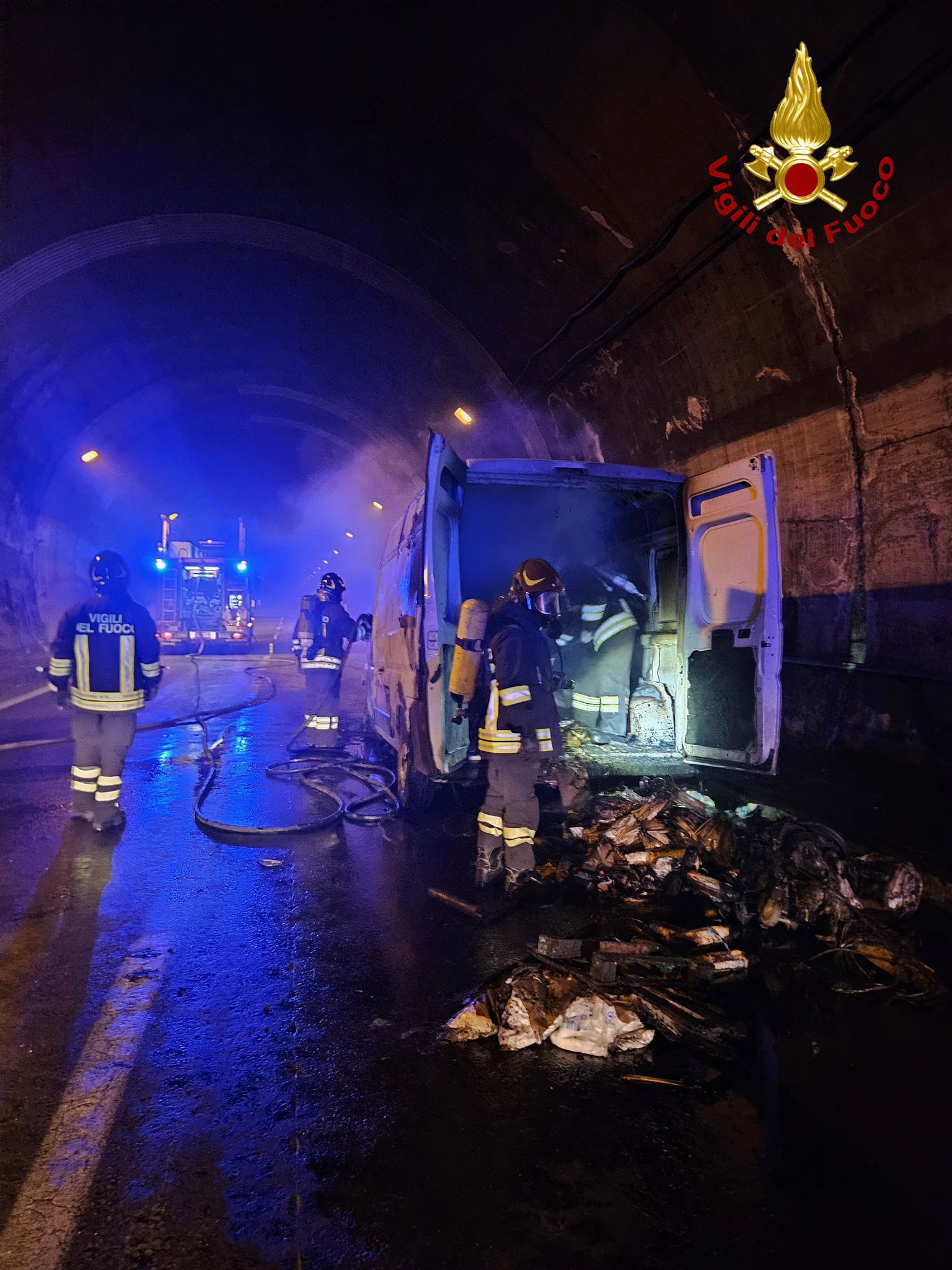 A20, incendio in galleria: traffico paralizzato