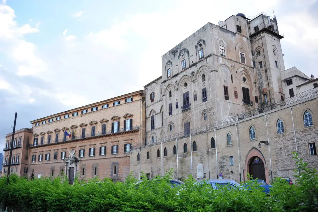 Giurano all’ARS i tre nuovi assessori della Giunta Schifani