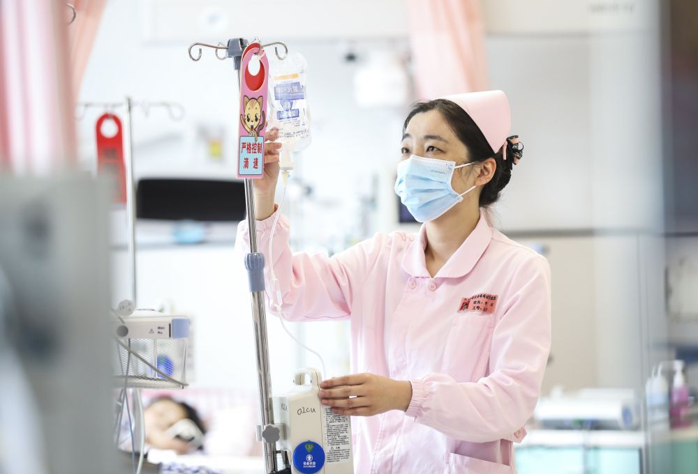 Cina, numero di infermieri cresciuto del 29% in 5 anni