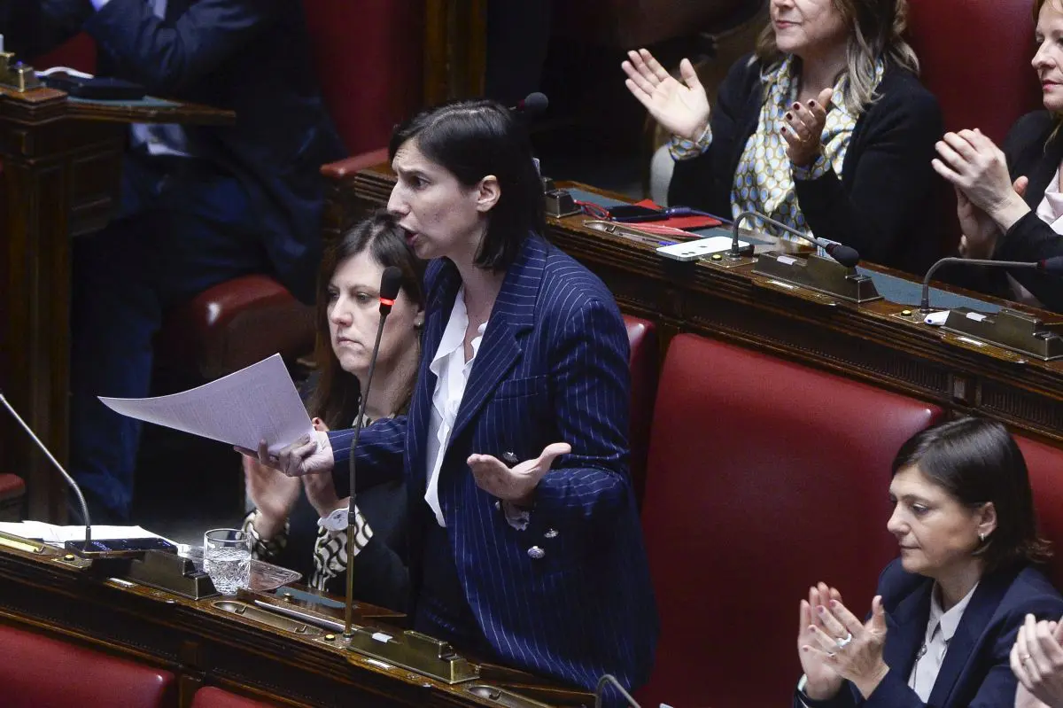 Schlein “Governo Meloni vive chiuso nel palazzo, no a larghe con intese con FI”