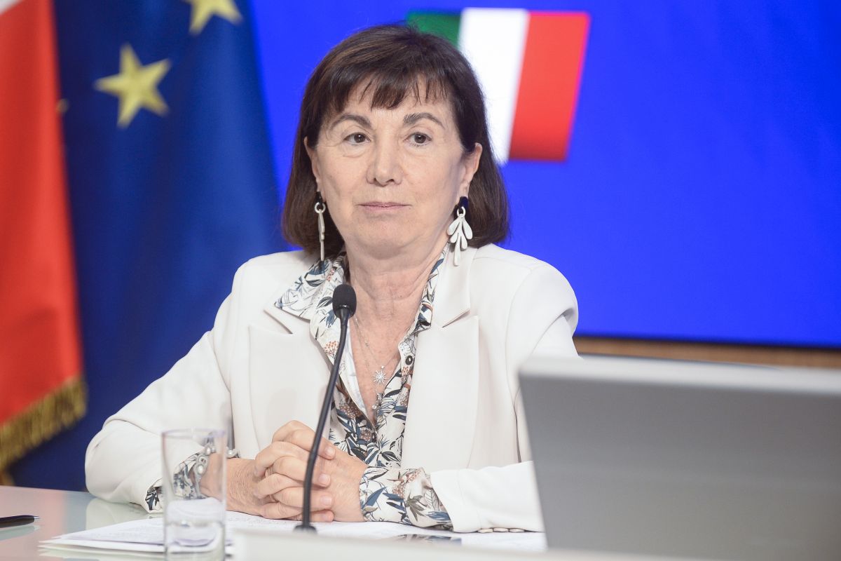 Famiglia, Roccella “Preservare eccezione italiana da cultura della post-modernità”