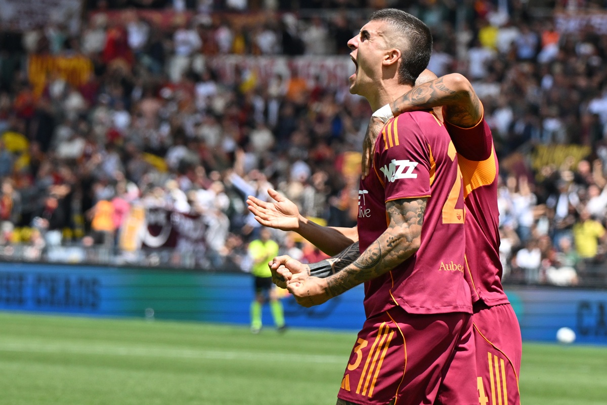 La Roma vince il derby e sale al quarto posto, Mancini stende la Lazio
