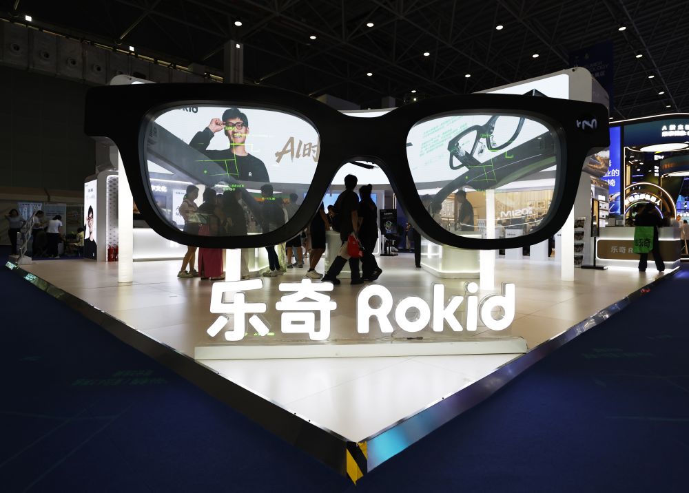 Cina, forte aumento di vendite nei settori legati all’IA