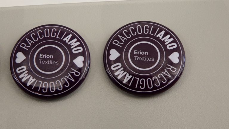 Erion Textiles, un progetto pilota per la raccolta dei rifiuti tessili nei negozi
