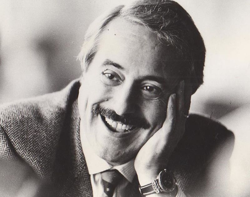Giovanni Falcone, 34 anni fa la strage di Capaci. La sorella Maria: “L’amore diffuso di questi anni mi ha aiutato” / Video