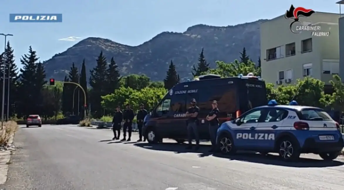 Blitz nel quartiere Zen di Palermo, arresti e denunce