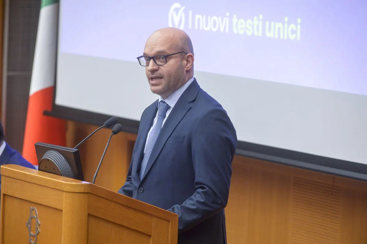 2 Giugno, Fontana “La democrazia si rafforza con partecipazione e giovani”