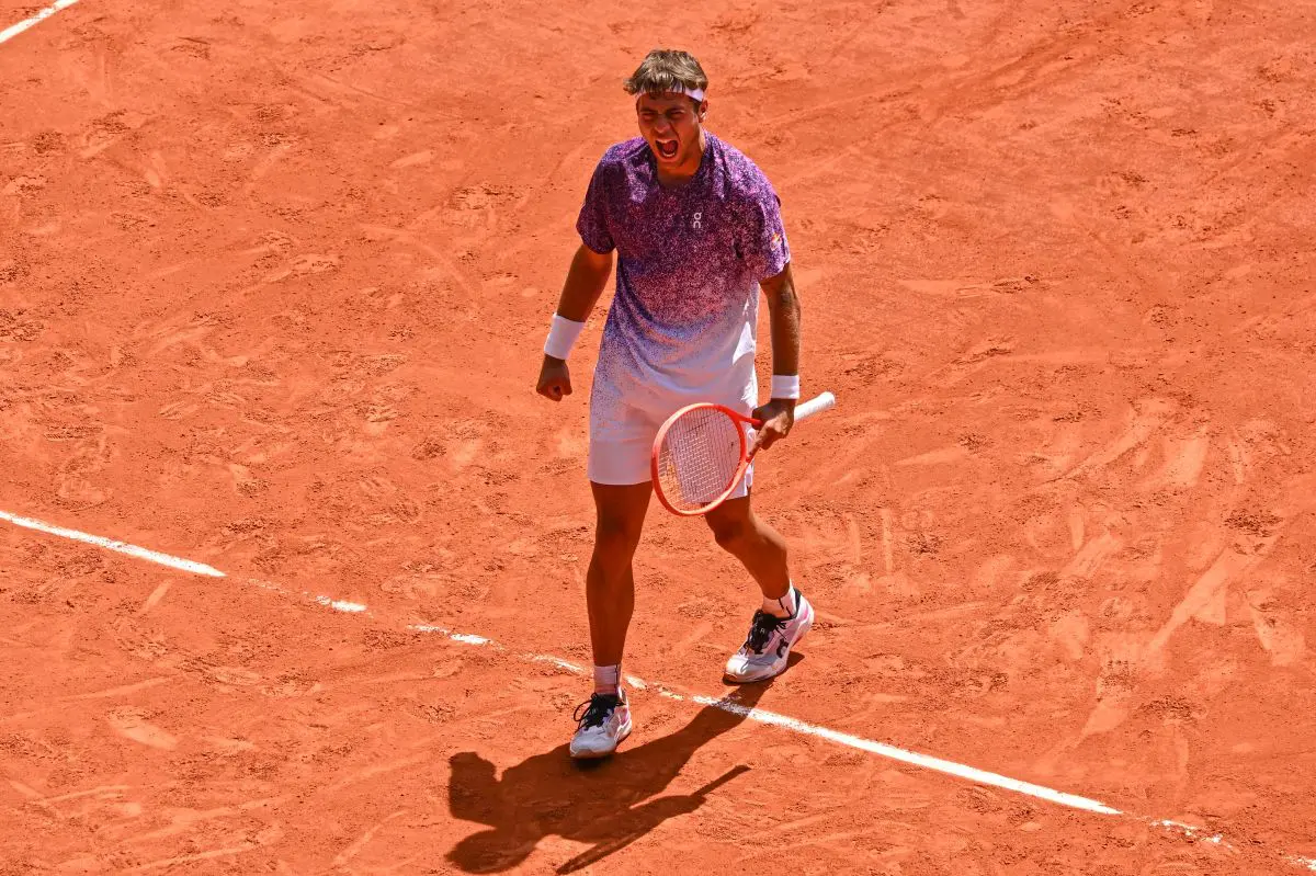 Cobolli in semifinale al Roland Garros, l’Italia avrà un finalista a Parigi