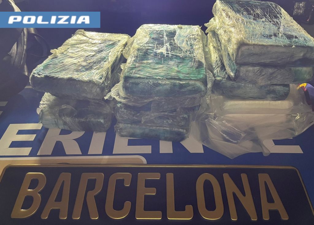 Dalla Spagna alla Sicilia con 13 chili di cocaina in auto, tre arresti