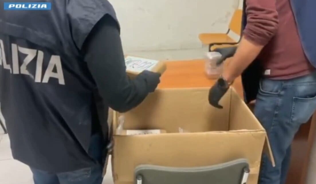 Blitz della polizia contro clan mafioso a Catania, 20 arresti e 12 indagati