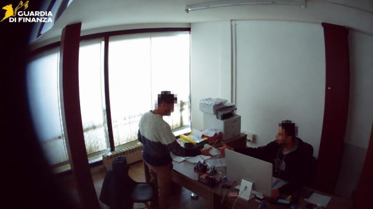 Scoperta maxi frode fiscale da 200 milioni in Lombardia, 8 arresti