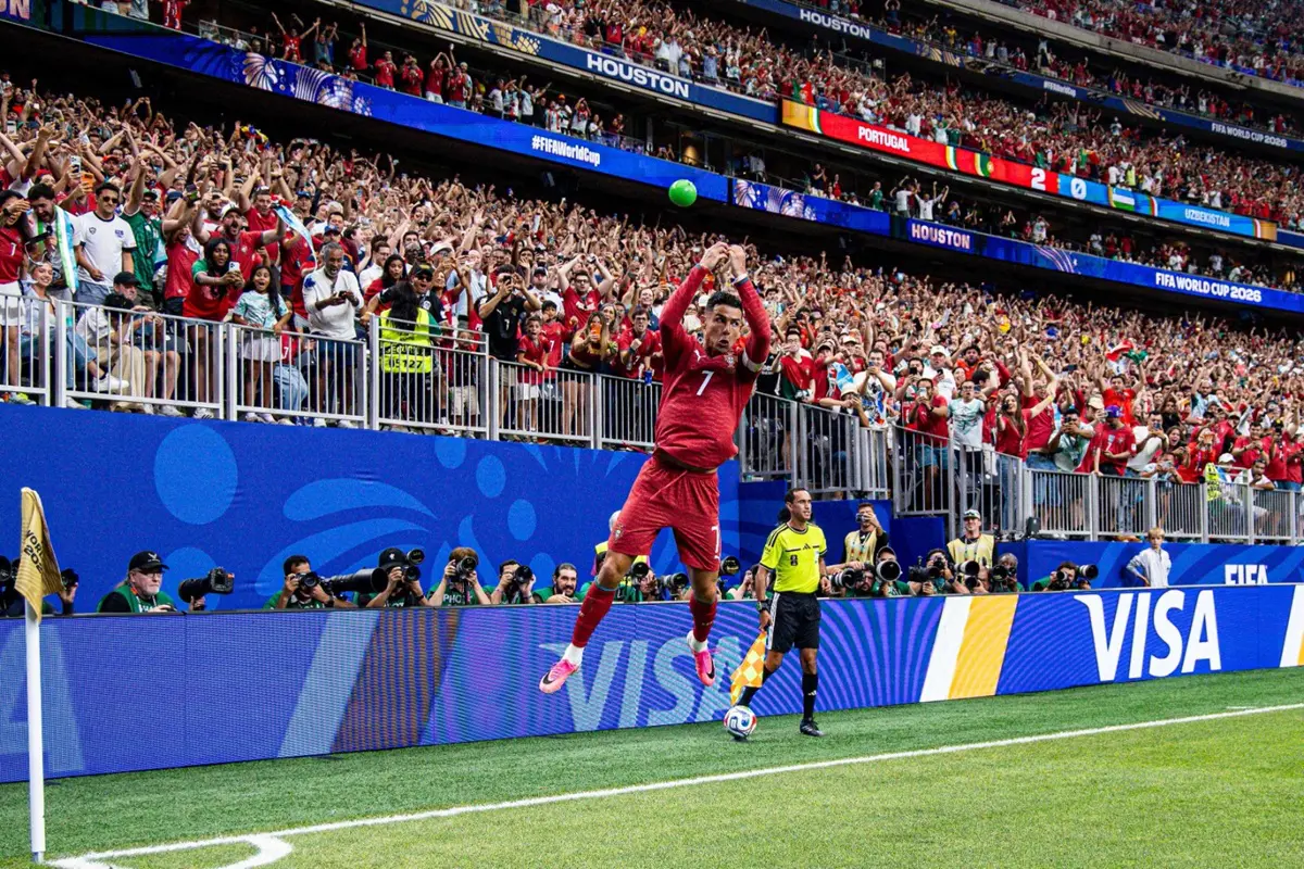 Doppietta storica di Ronaldo, il Portogallo travolge l’Uzbekistan 5-0