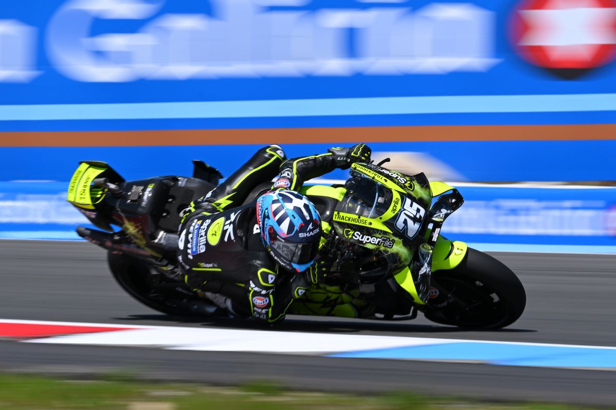 Fernandez vince la sprint di Assen, terzo Di Giannantonio davanti a Bezzecchi
