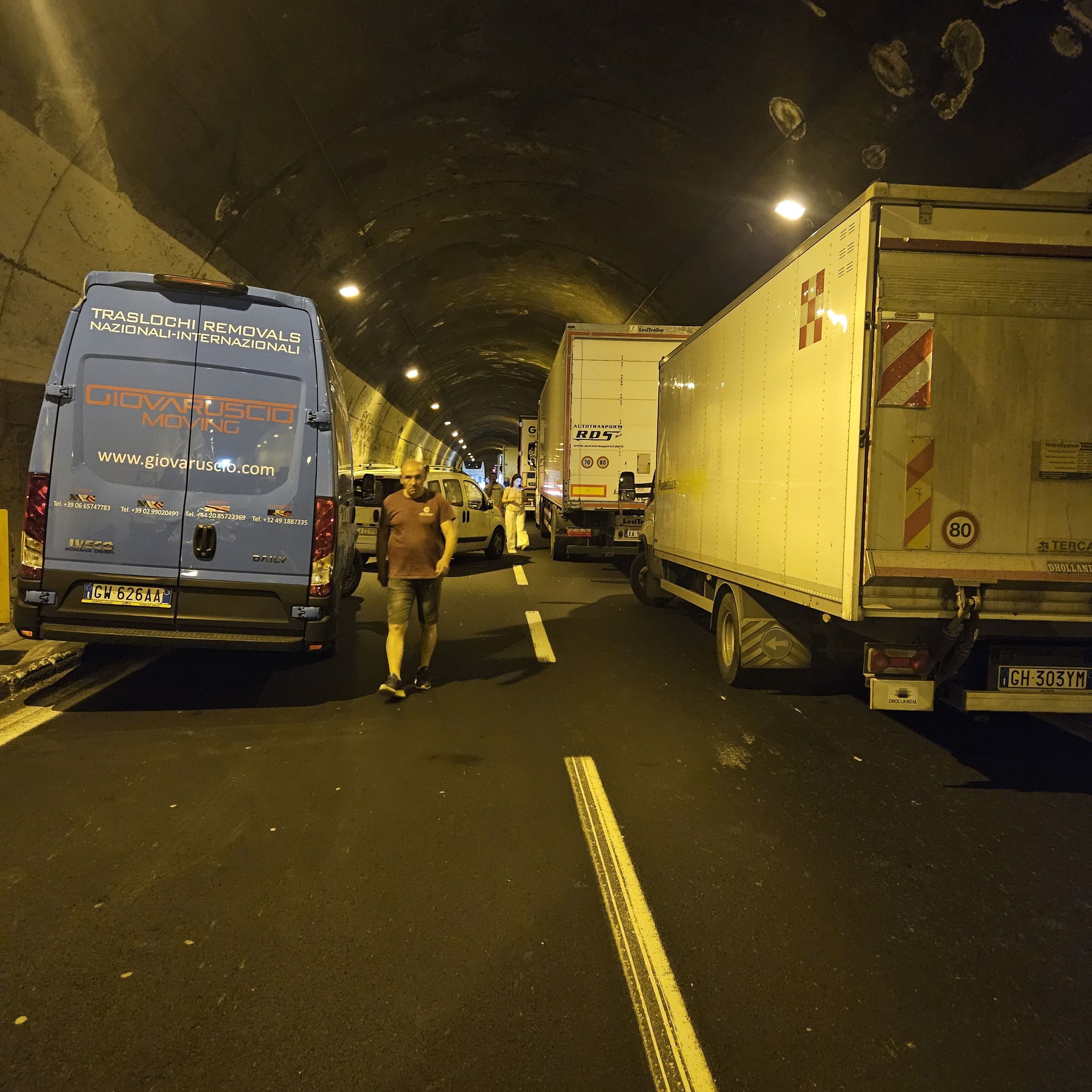 A18, lunghe code in direzione Catania