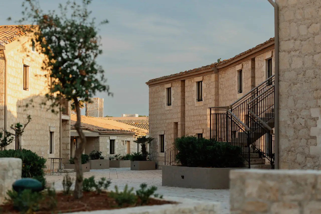 Mangia’s lancia il progetto “Costa Ragusa”, maxi investimento in Sicilia