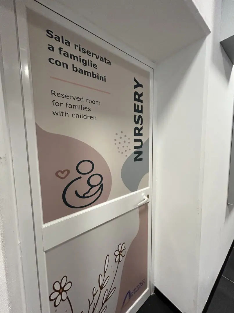 All’aeroporto di Palermo apre la nursery-family lounge dedicata alle famiglie con bambini