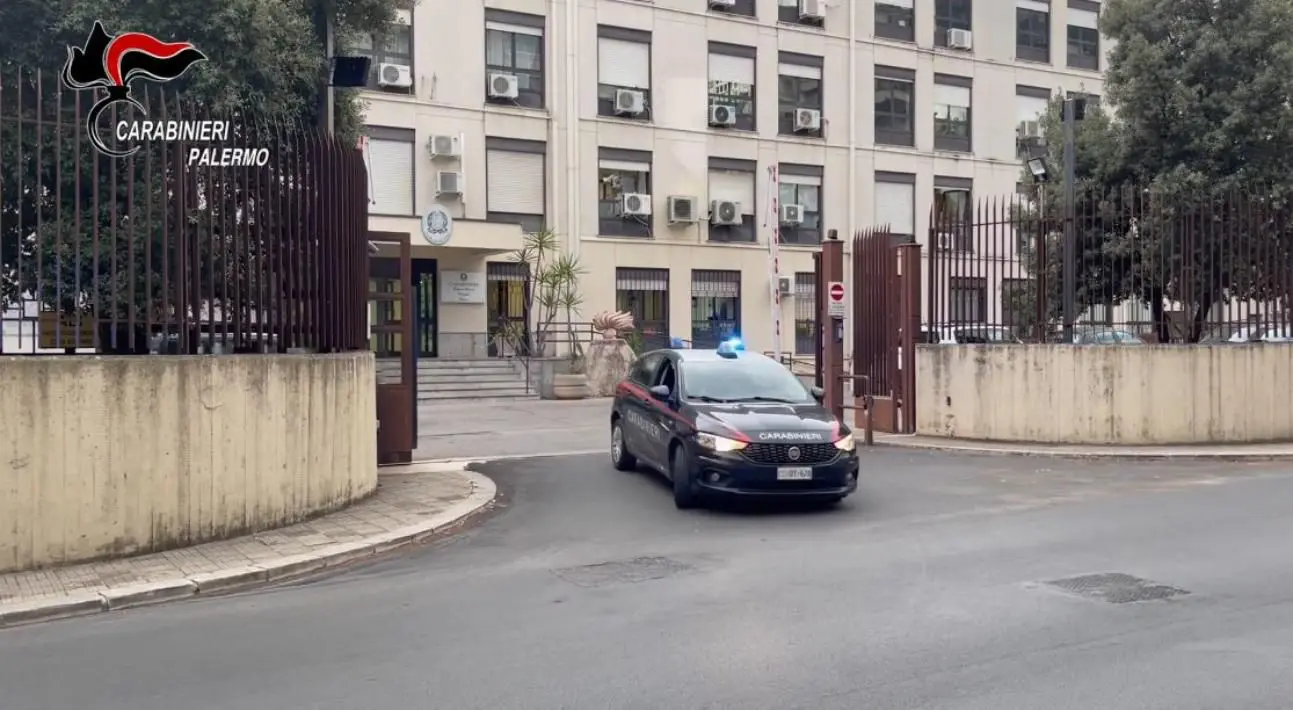 Scoperto un giro di prostituzione a domicilio nel Palermitano, due arresti
