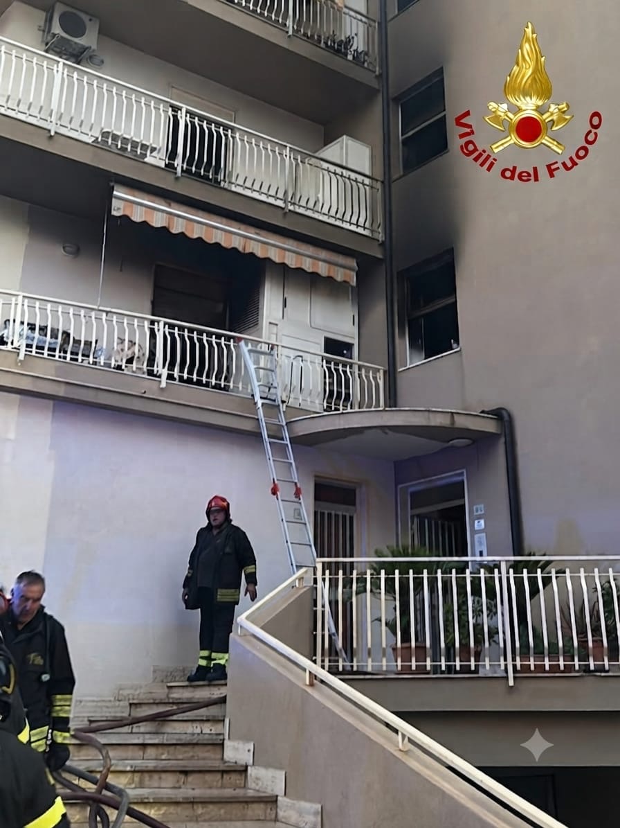Fuga di gas: esplosione in appartamento, un ferito grave
