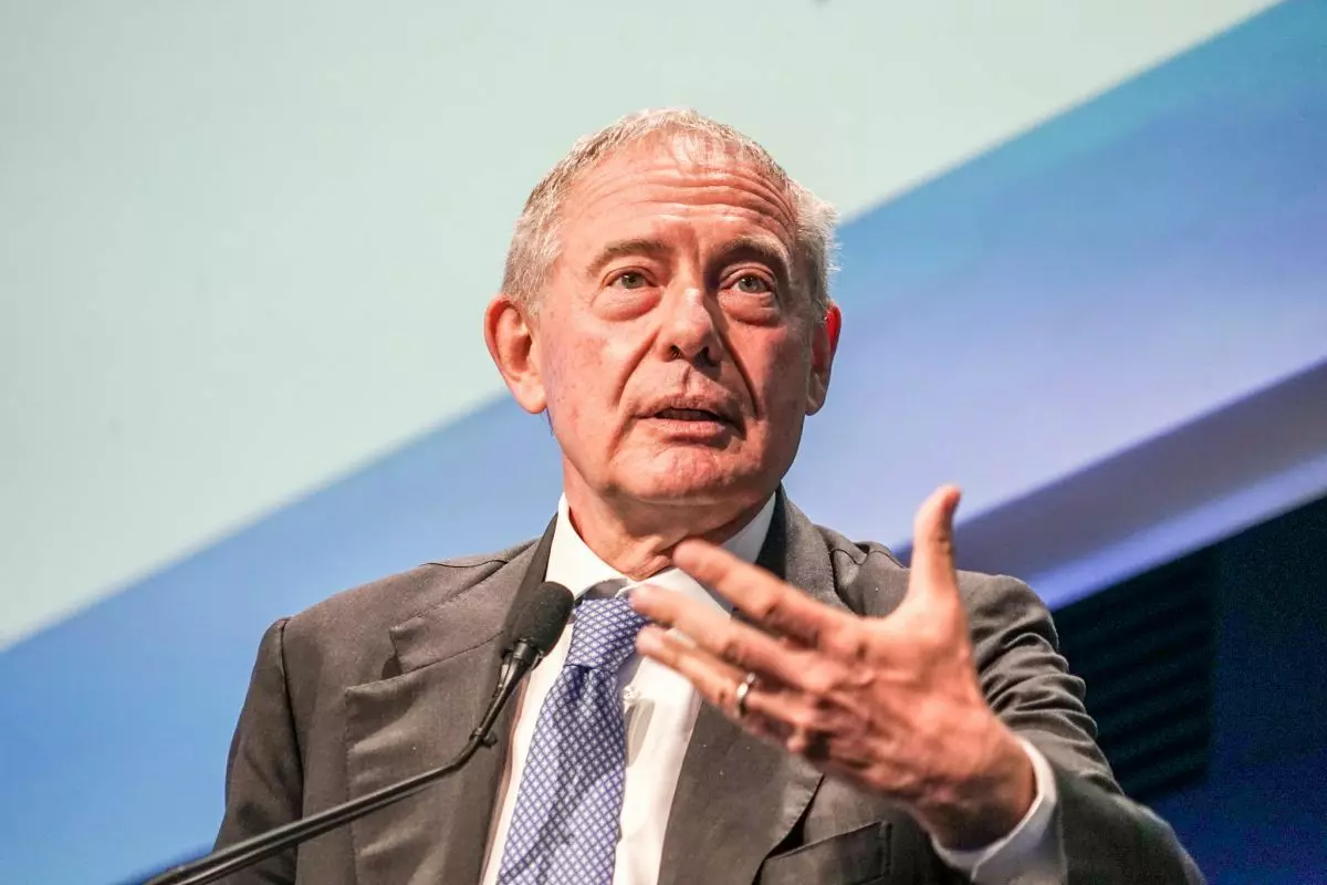 Urso “Riconvertire e rilanciare, difendendo la vocazione industriale della Sicilia. Prospettiva concreta per Priolo e Ragusa”