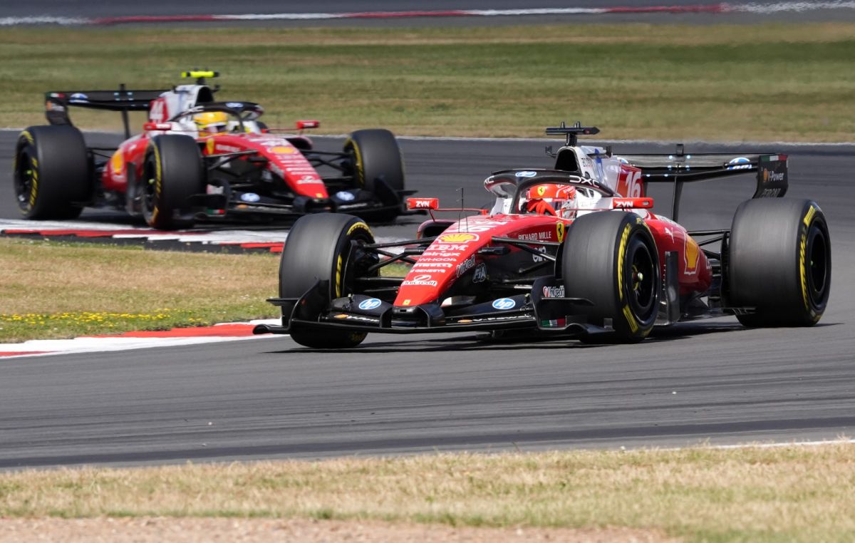 Vittoria Ferrari con Leclerc a Silverstone, Russell e Hamilton sul podio
