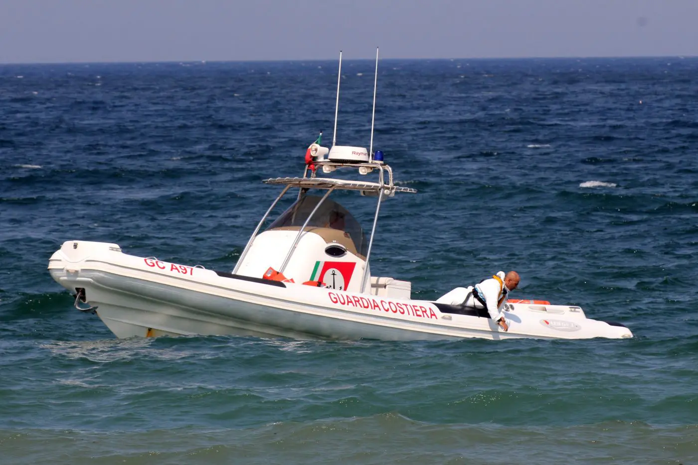 Sub travolto da un gommone nelle acque di Lampedusa, morto un 29enne regista nisseno