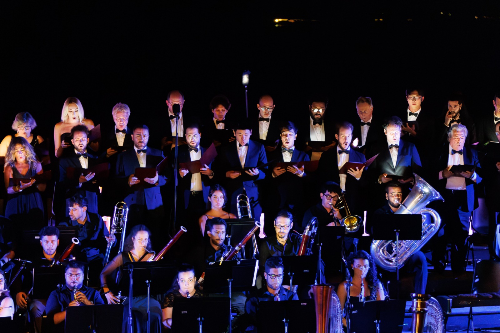 Un Teatro Antico gremito festeggia l’Orchestra del Conservatorio Bellini