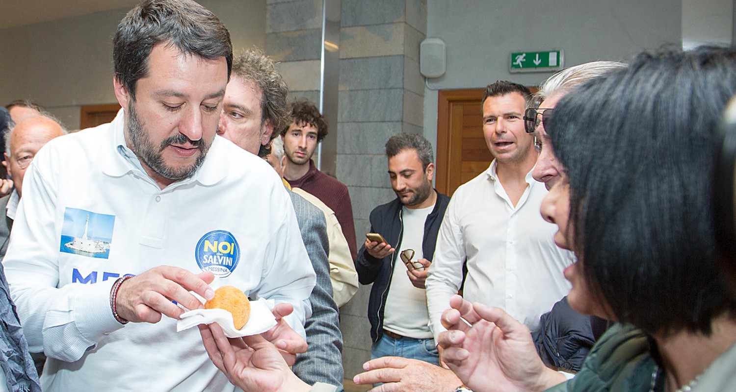 Salvini gusta un arancino