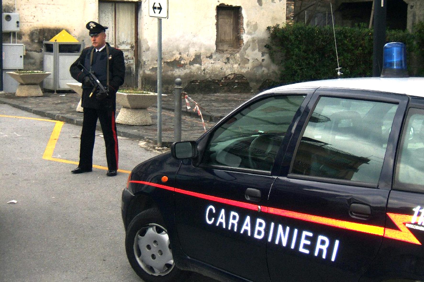 Smaltimento illegale di rifiuti pericolosi, 65enne arrestato a Tremestieri