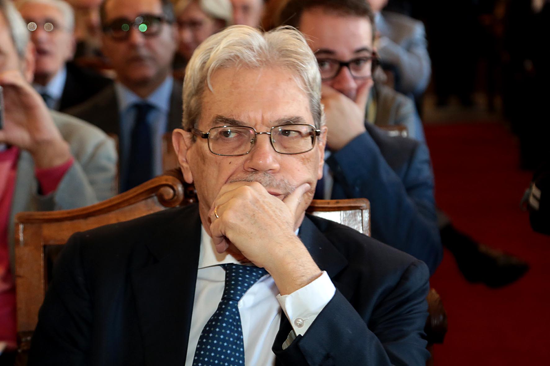 Ministro De Vincenti a Messina, domani tra l’approdo Tremestieri e Villa Cianciafara