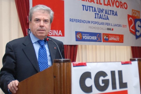 Mastroeni (Cgil) contro De Luca: "Stile basso che offende la città"