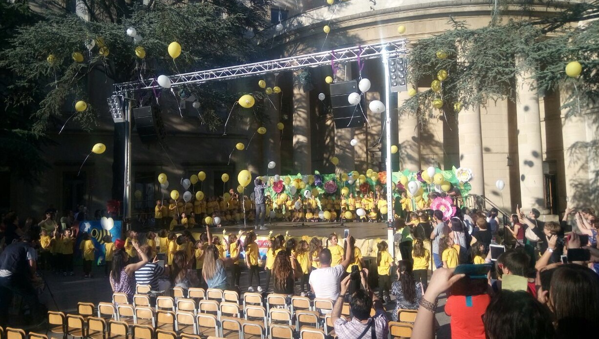 Comprensivo Calì, spettacolo con i bimbi dell'Infanzia