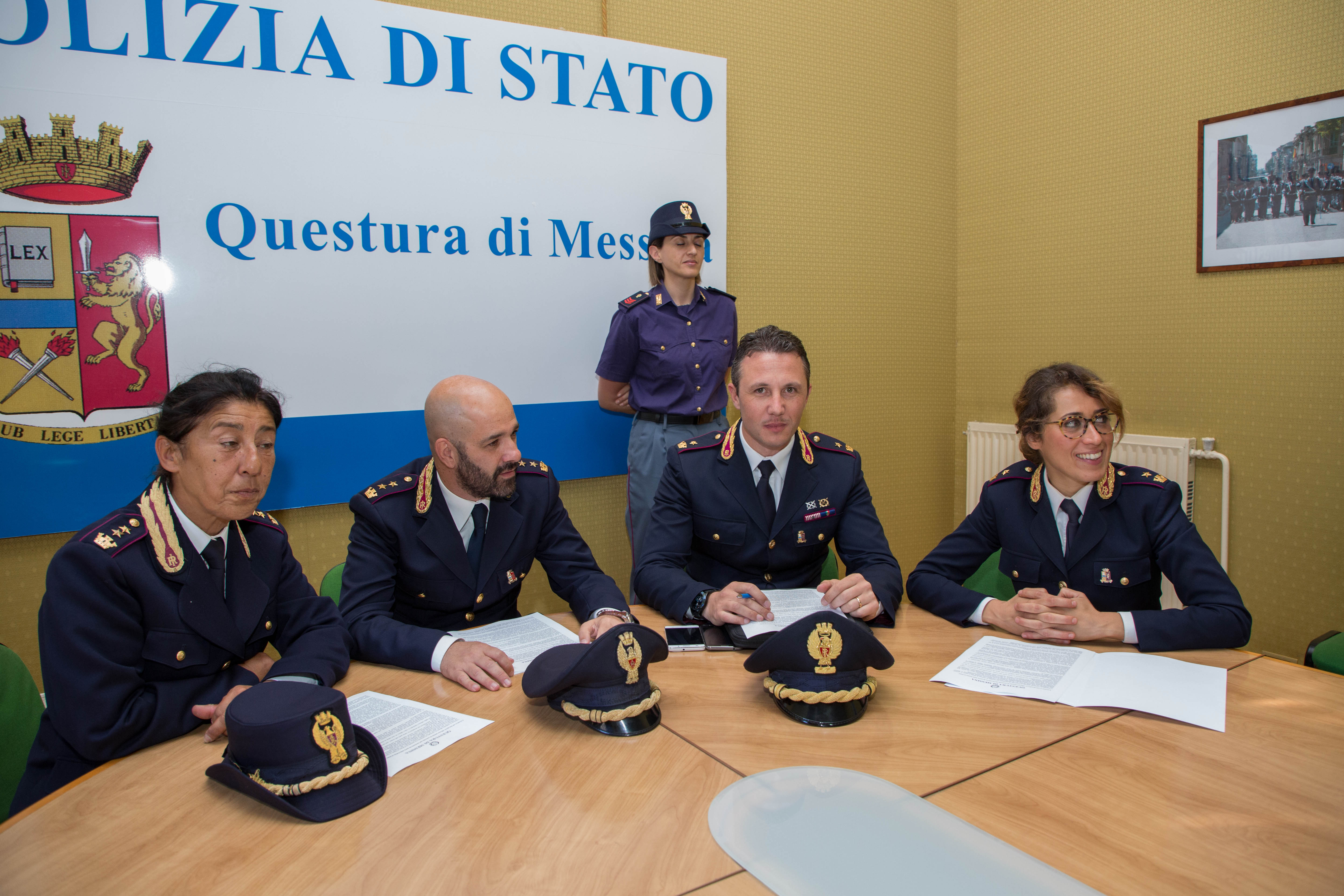 Polizia, controlli a tappeto. Scattano sei arresti