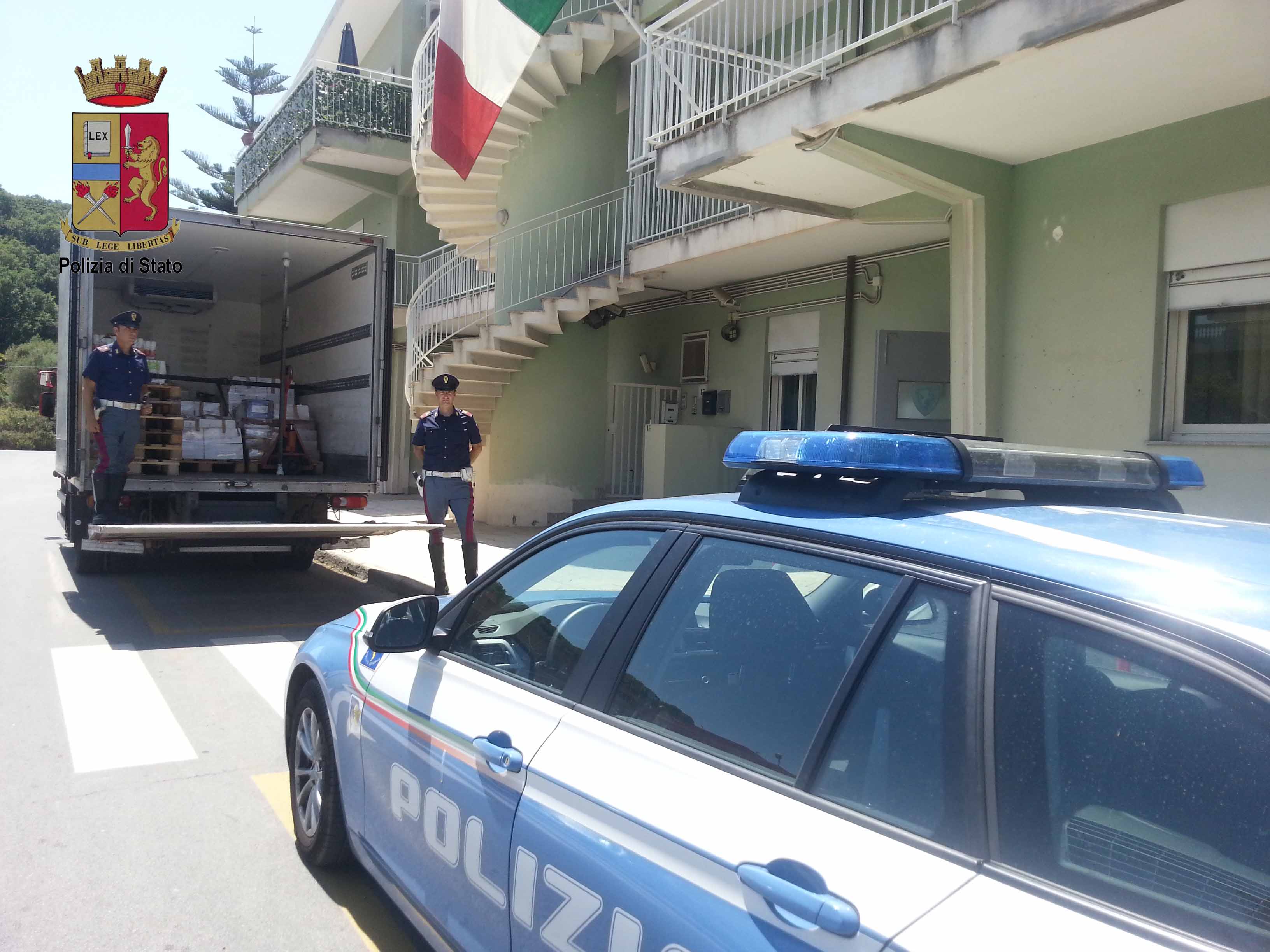 Alimenti pericolosi, maxi sequestro a Barcellona P.G.