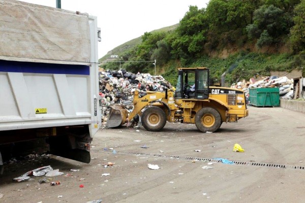 Tari cara e servizio rifiuti inefficiente, la sfortuna di essere messinesi