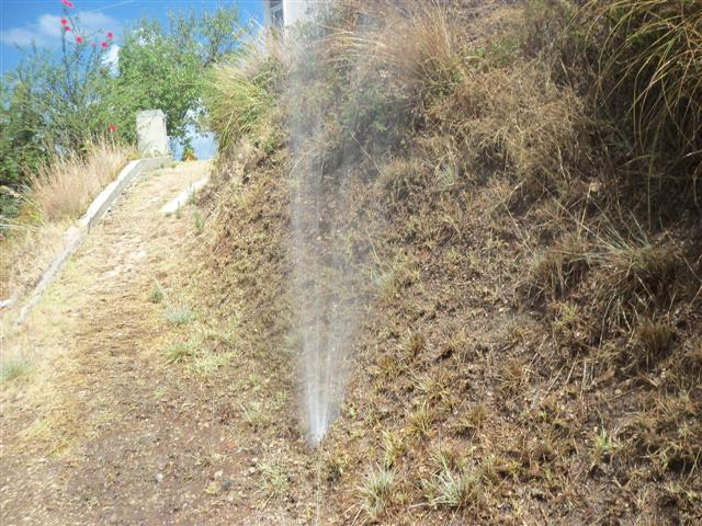 Tubo rotto a Rodia, Biancuzzo denuncia ennesimo spreco d'acqua