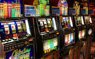 Confiscati beni a "re delle slot machine" con interessi su Messina