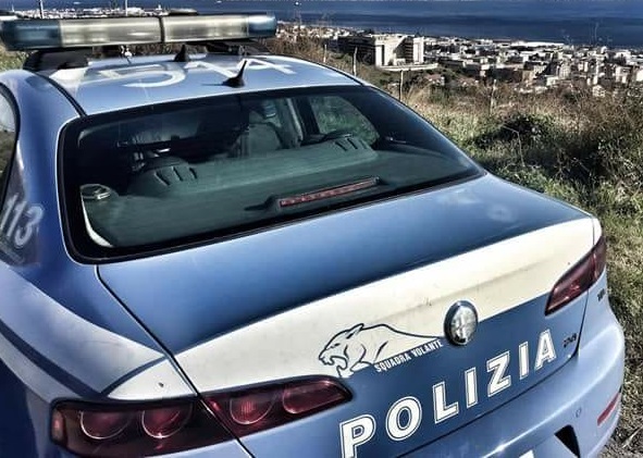 Aiuto da casa per superare quiz patente,  32enne indiano denunciato