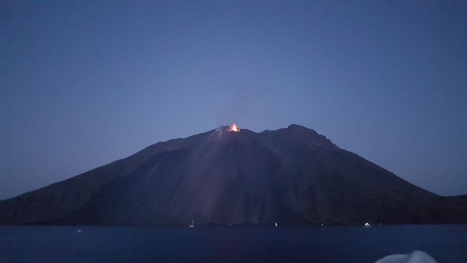 Lo Stromboli intensifica attività: scatta la fase di preallarme