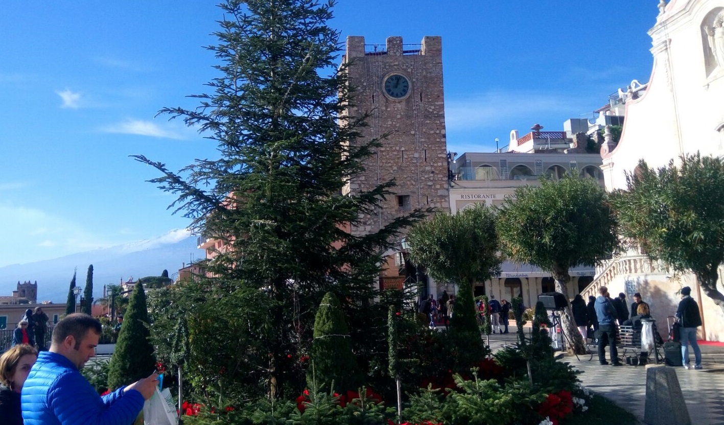 Ubriaco sanzionato e allontanato da Corso Umberto: si era introdotto in un noto locale