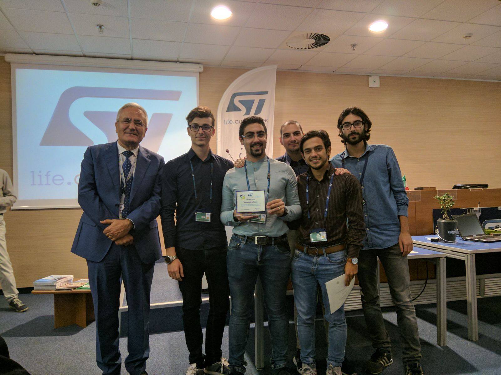 "Selfpot": il vaso smart, inventato da UniMe, premiato a Catania