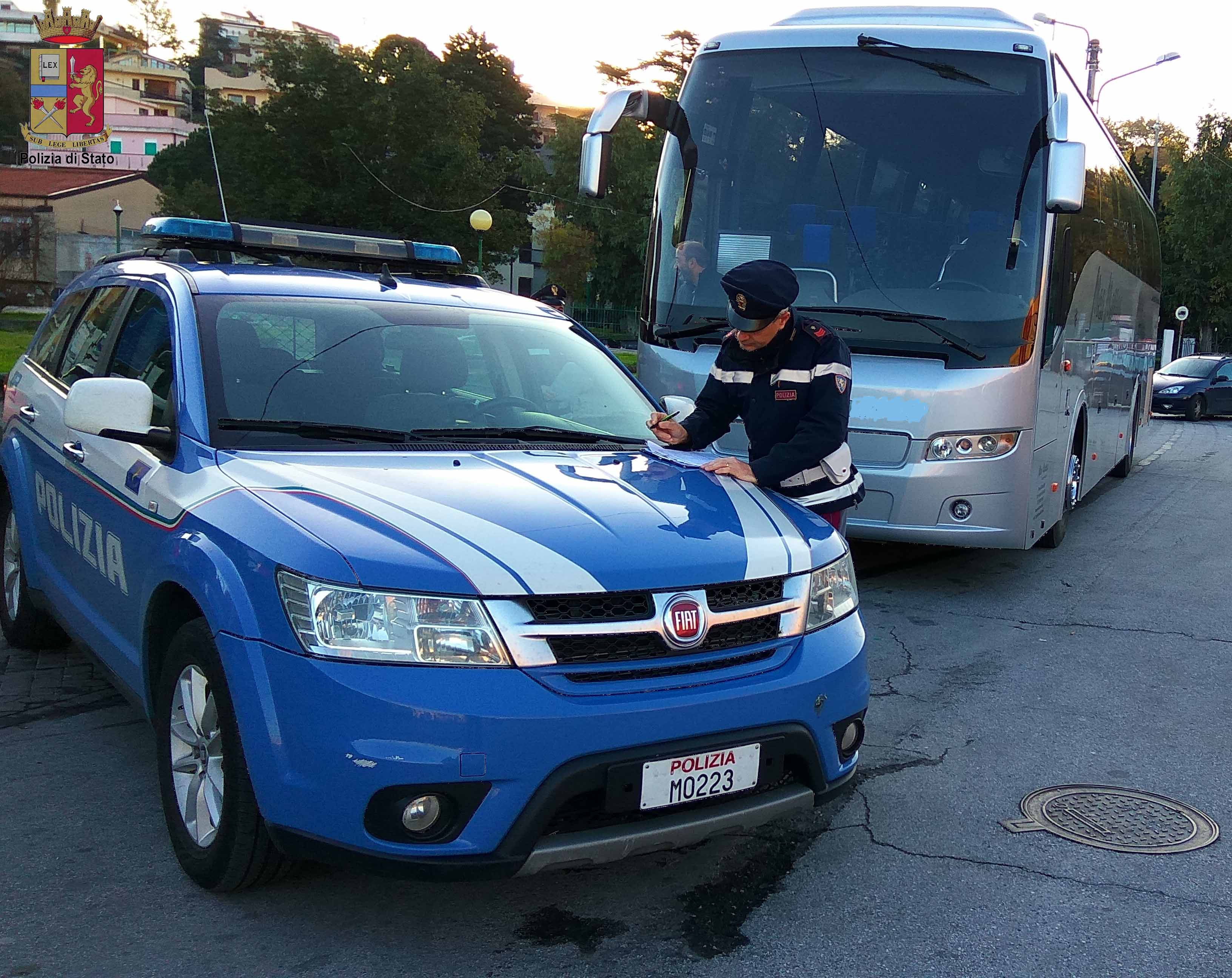 Gioiosa Marea, sequestrati quattro scuolabus