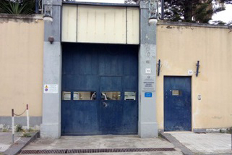 Droga in casa, scatta un arresto