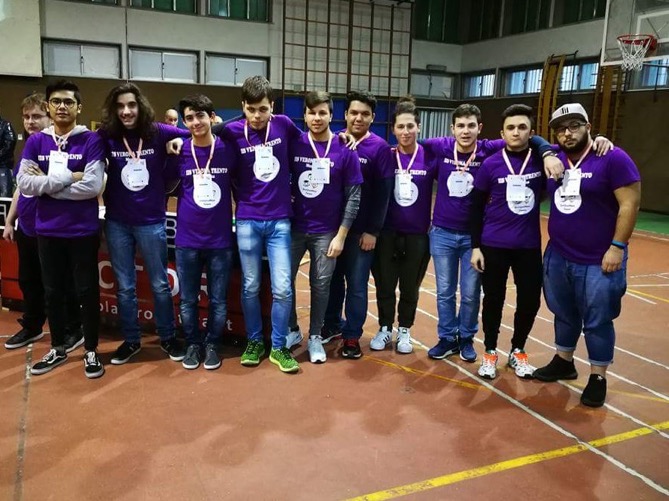 Torneo nazionale di robotica, due dei tre team finalisti sono del Verona Trento