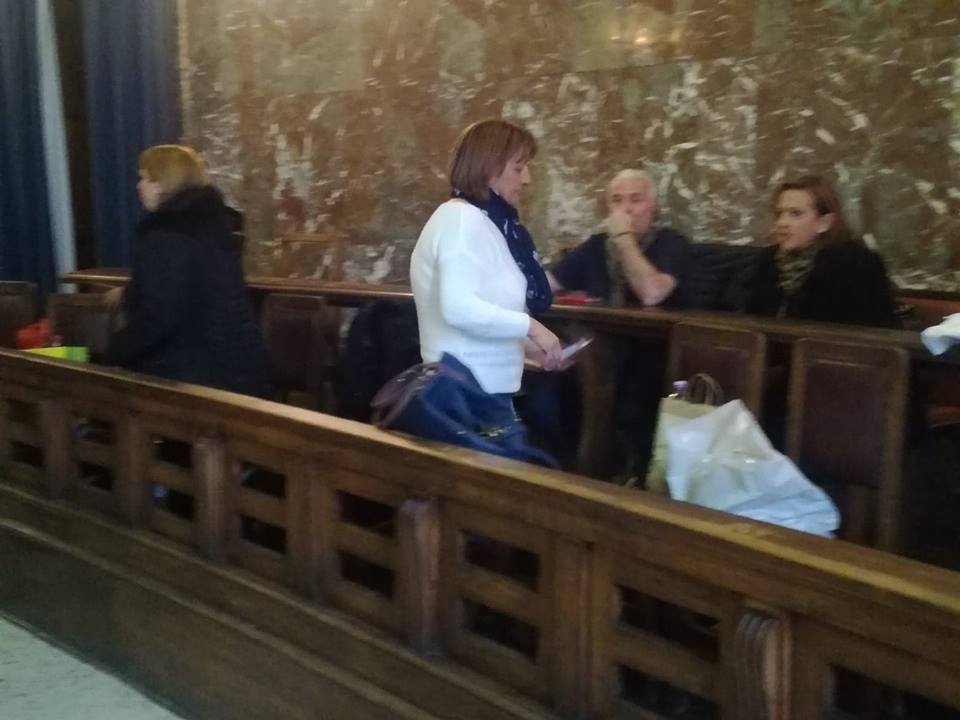 Casa Serena, ex lavoratori continuano l'occupazione dell'aula consiliare