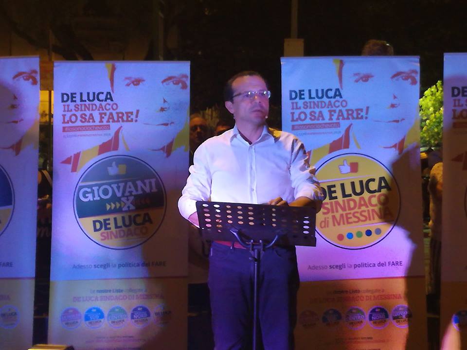 Verso il ballottaggio, De Luca: "Nessun passo indietro, sfido Bramanti e Musumeci ad un confronto in piazza"