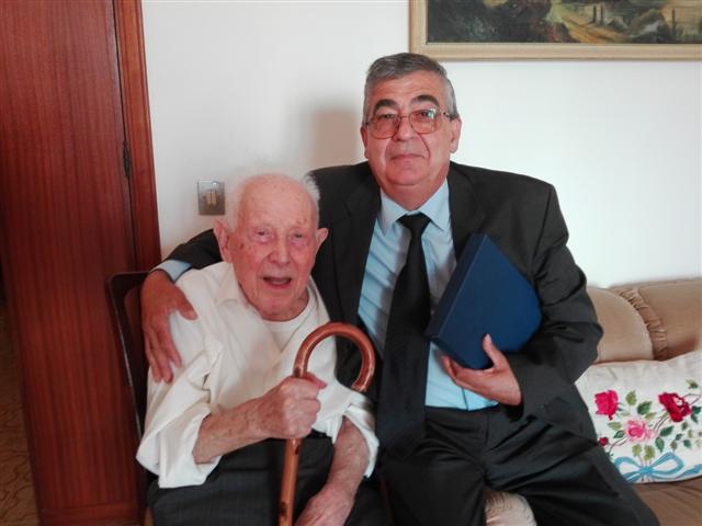 San Saba: i primi cento anni di nonno Giovanni, l'omaggio di Mario Biancuzzo